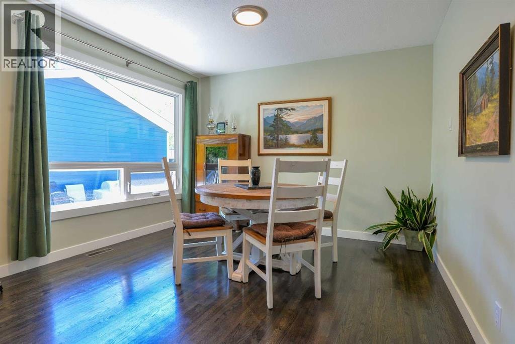 361 Capri Avenue NW — photo 17