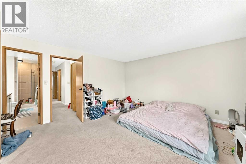 454 20 Avenue NW — photo 22