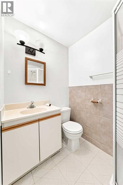 454 20 Avenue NW — photo 36