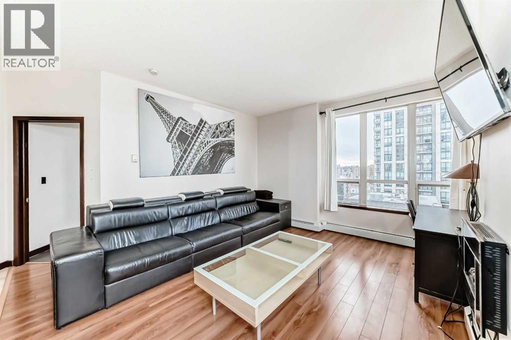 915, 1053 10 Street SW — photo 19