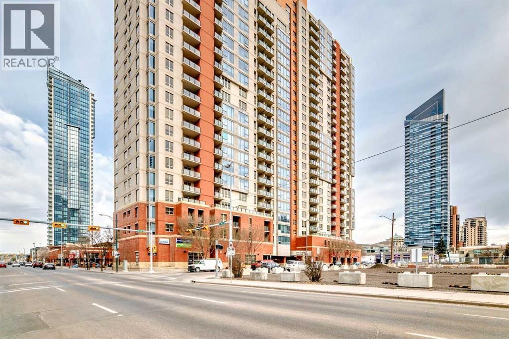 915, 1053 10 Street SW — photo 45