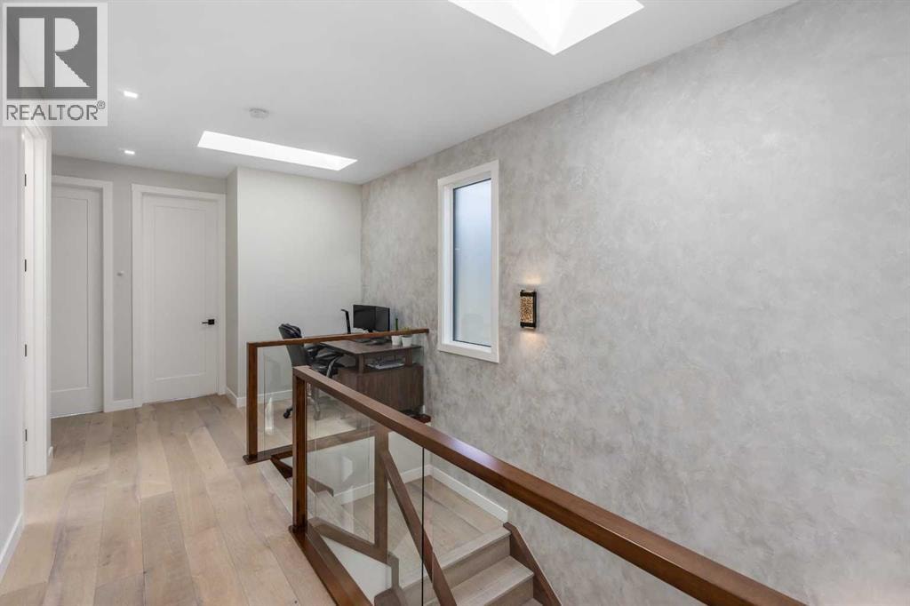 3218 14 Avenue SW — photo 29
