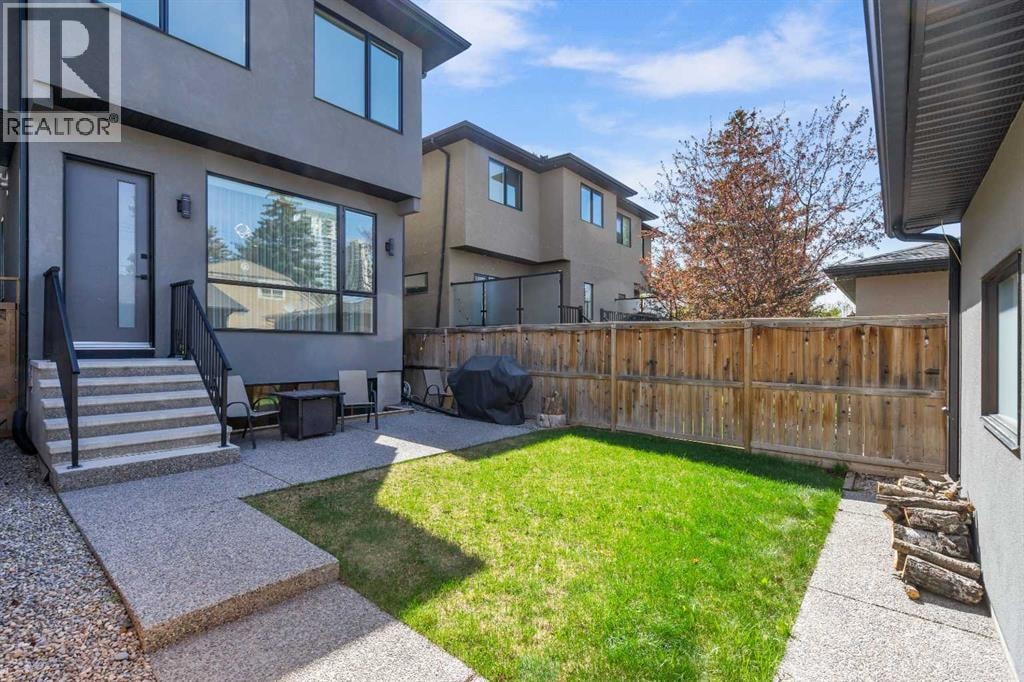 3218 14 Avenue SW — photo 35