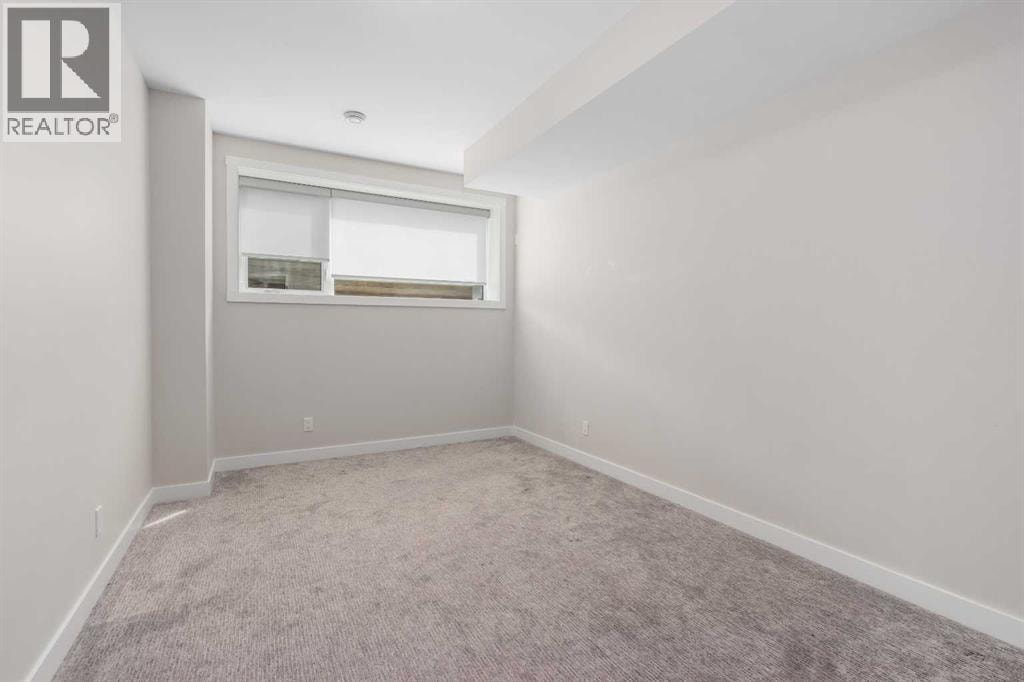 3218 14 Avenue SW — photo 32