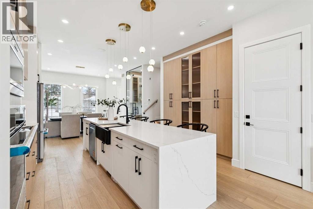 2810 38 Street SW — photo 13