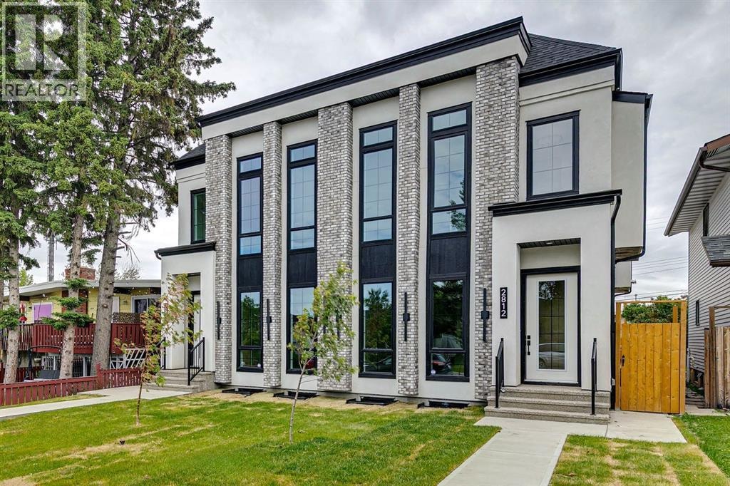2810 38 Street SW — photo 2