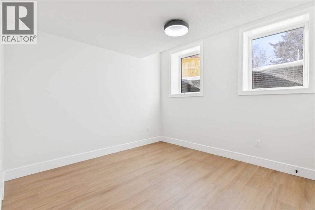 2810 38 Street SW — photo 45
