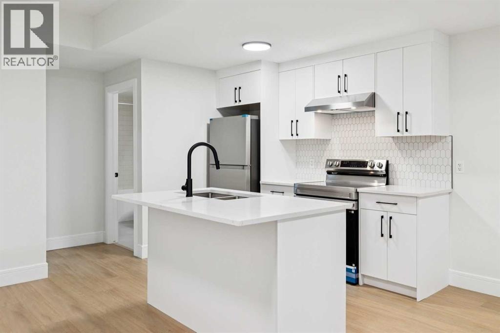 2810 38 Street SW — photo 41