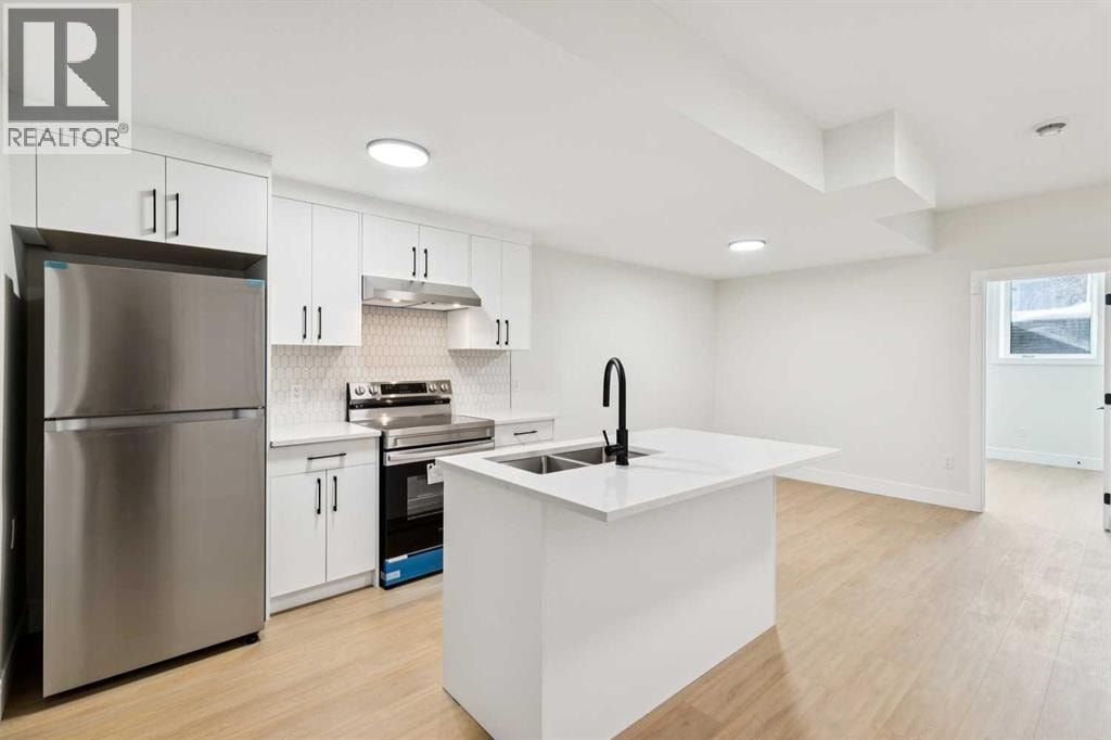 2810 38 Street SW — photo 42