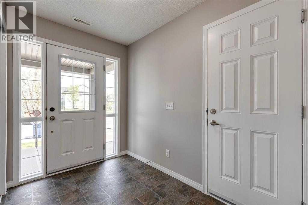 113 Windstone Avenue SW — photo 2