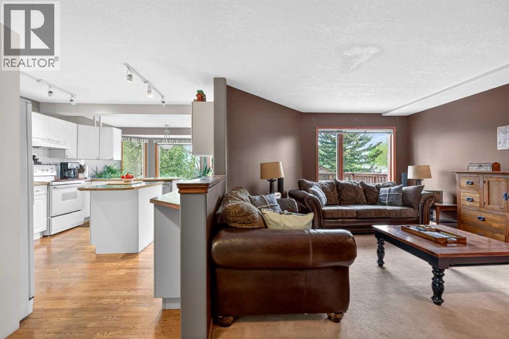 148 Sierra Madre Crescent SW — photo 13
