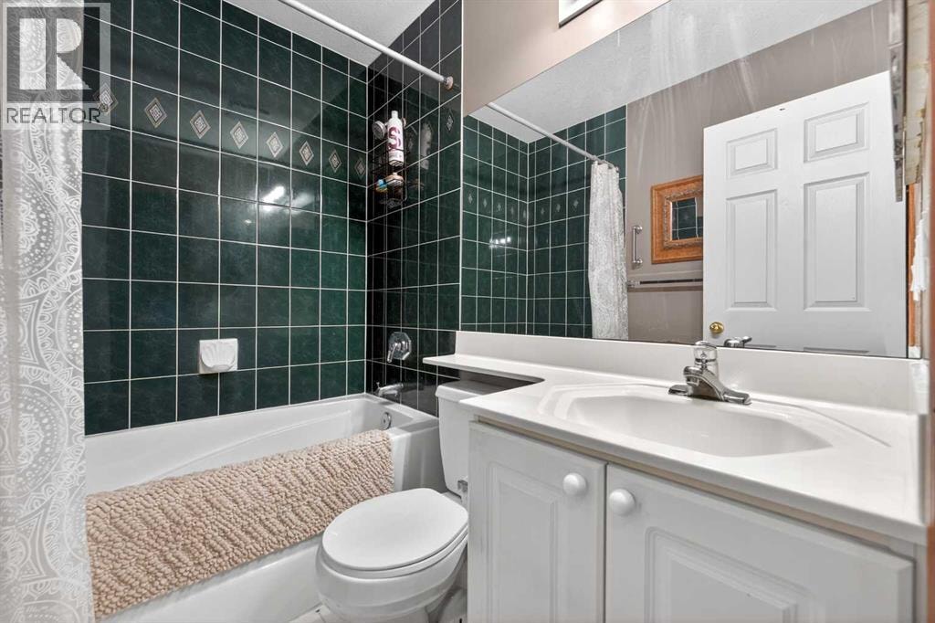 148 Sierra Madre Crescent SW — photo 32