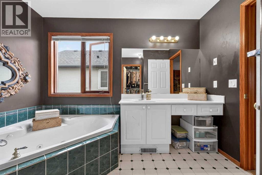 148 Sierra Madre Crescent SW — photo 28