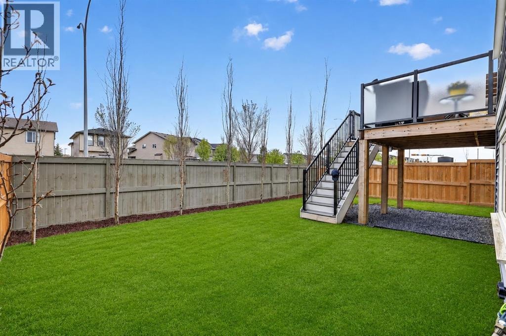652 Reynolds Crescent SW — photo 49