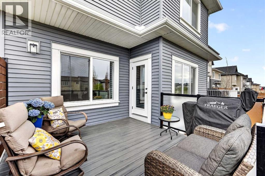 652 Reynolds Crescent SW — photo 47