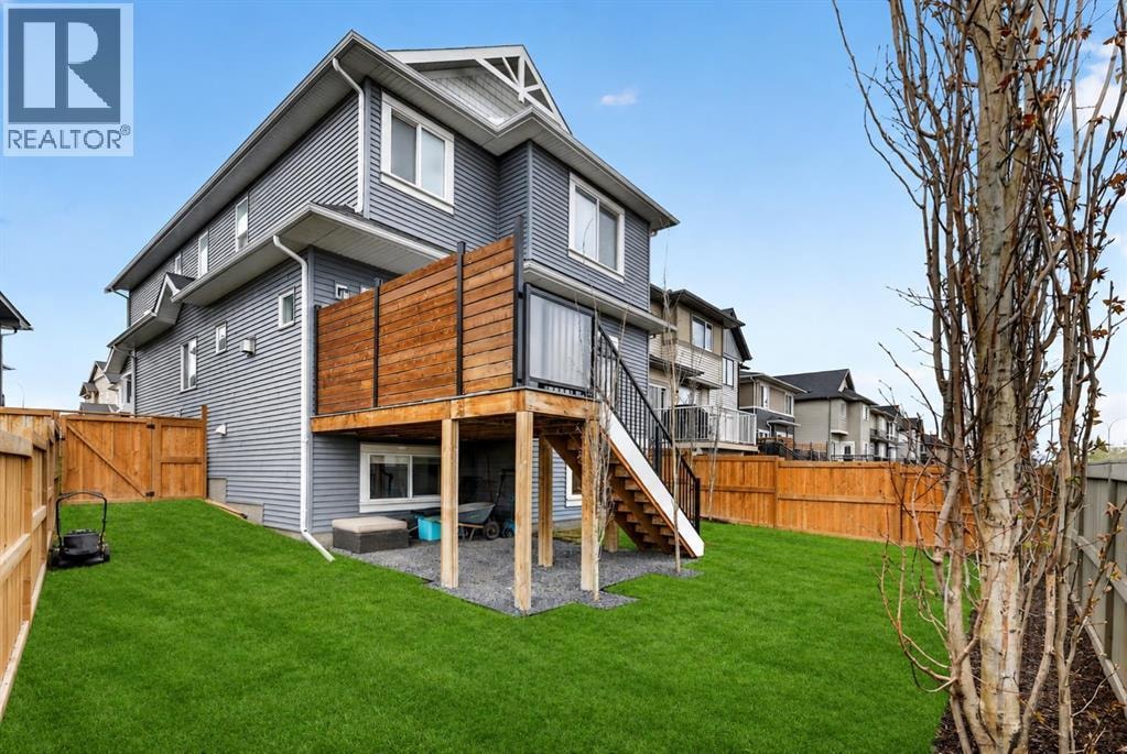 652 Reynolds Crescent SW — photo 46