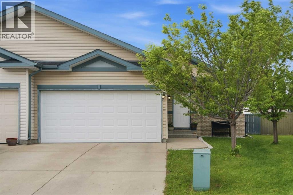 109 Canoe Square SW