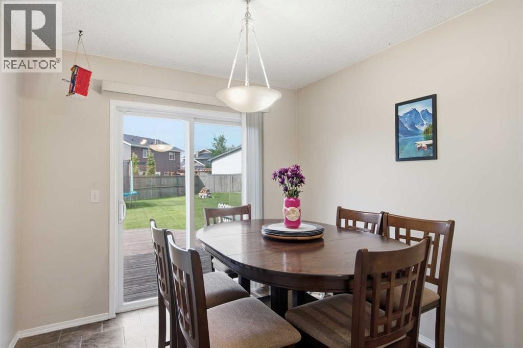 109 Canoe Square SW — photo 13