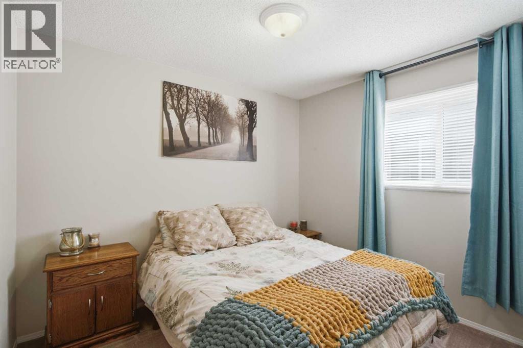 109 Canoe Square SW — photo 16