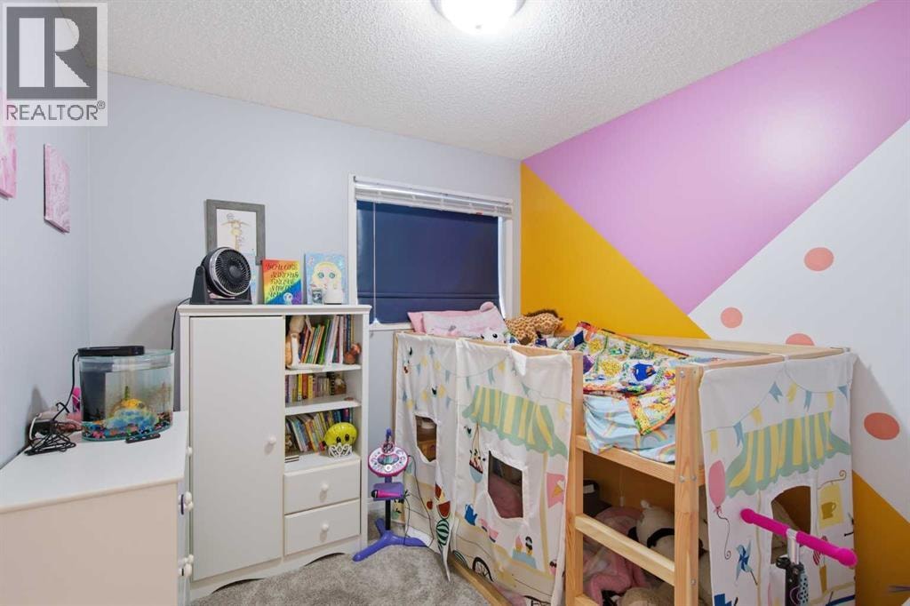 109 Canoe Square SW — photo 18