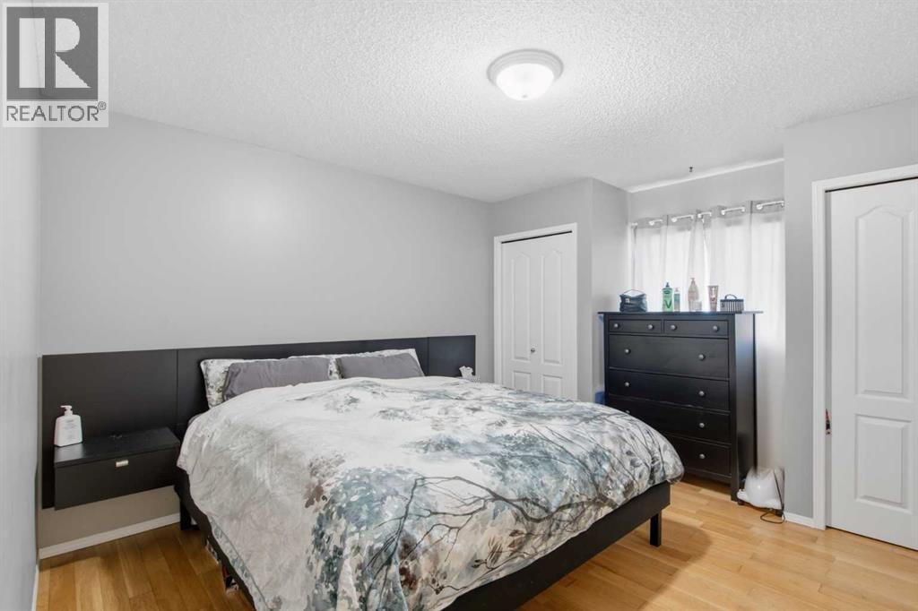 109 Canoe Square SW — photo 21