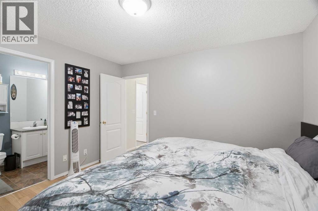 109 Canoe Square SW — photo 22