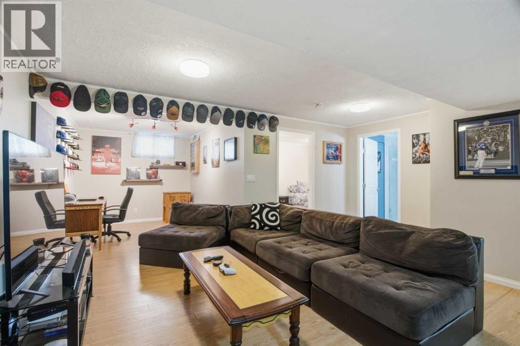 109 Canoe Square SW — photo 26