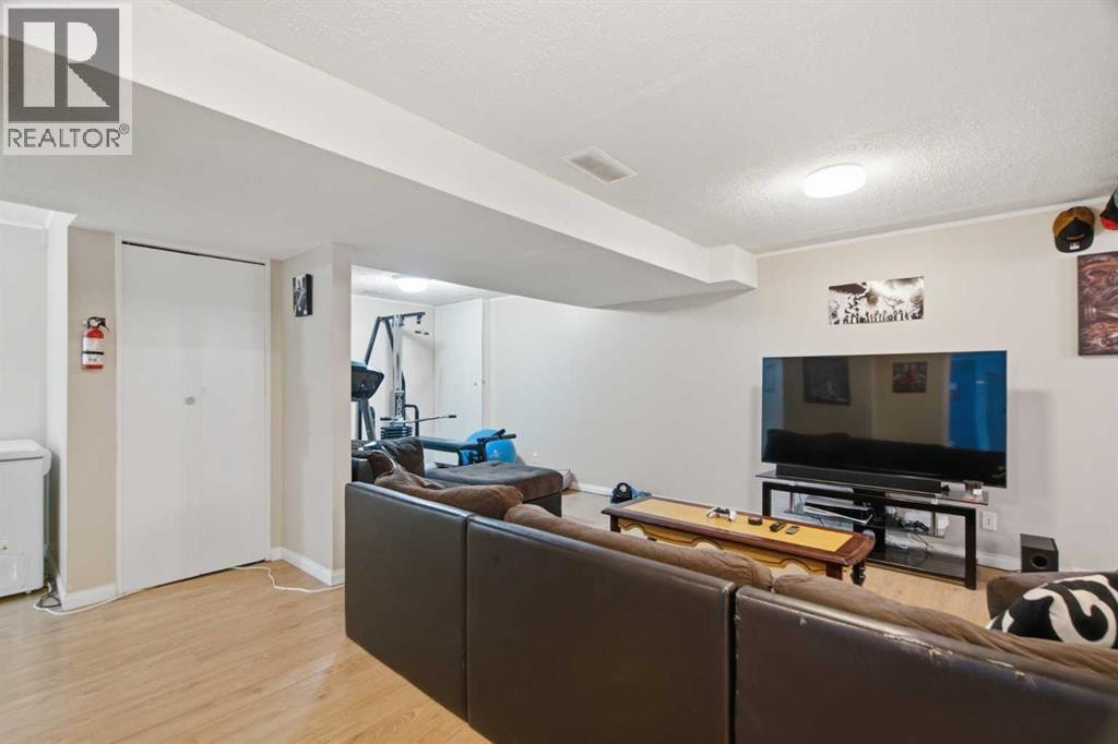 109 Canoe Square SW — photo 30