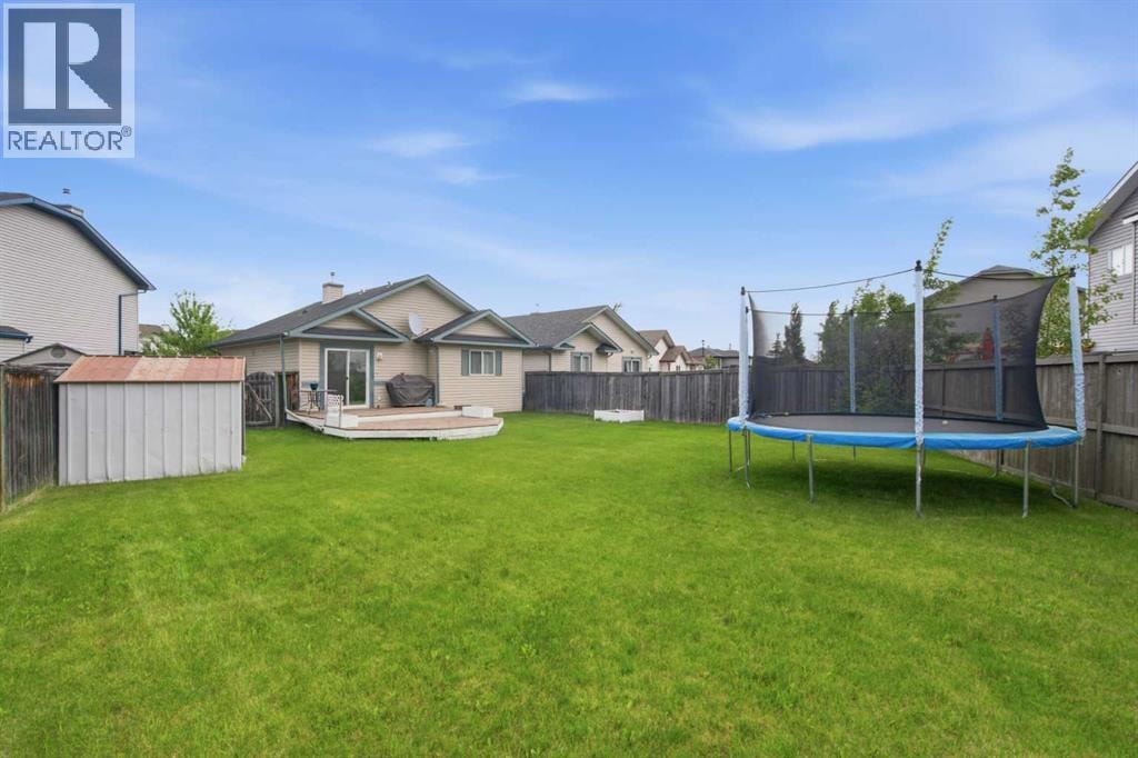 109 Canoe Square SW — photo 38