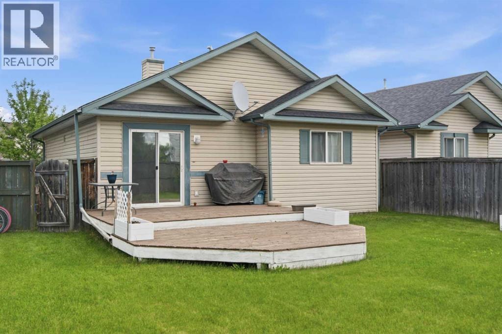 109 Canoe Square SW — photo 39