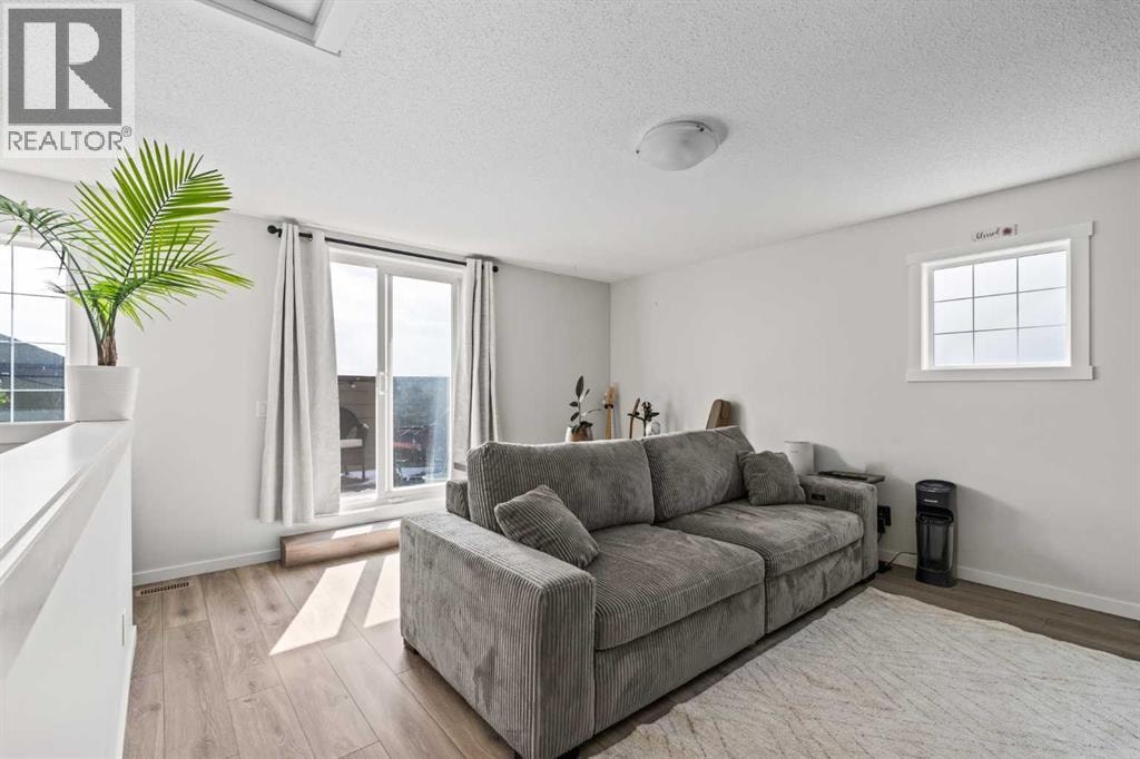 463 Cranbrook Square SE — photo 22