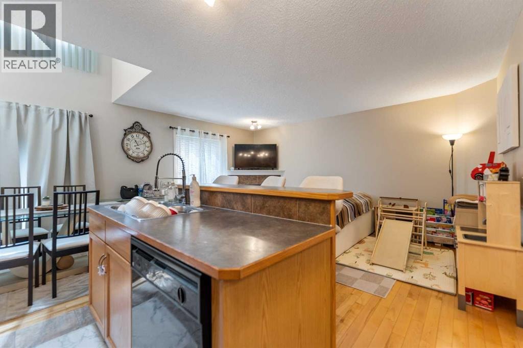 2323 Eversyde Avenue SW — photo 9