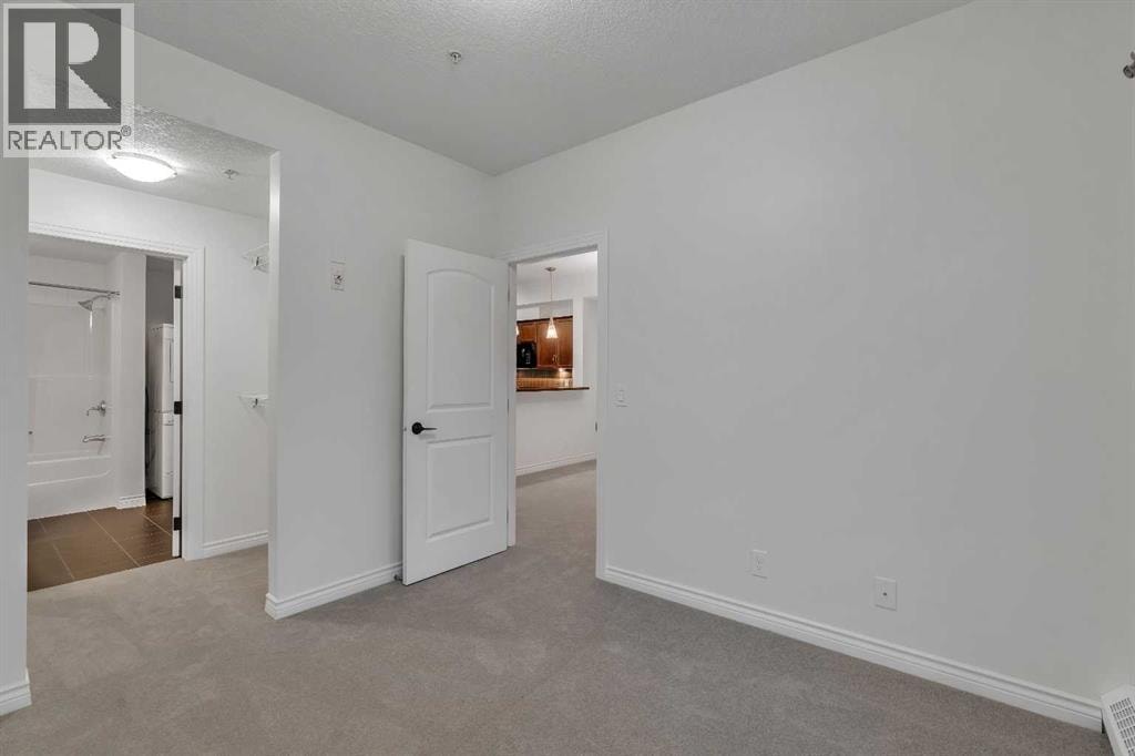 223, 30 Royal Oak Plaza NW — photo 16