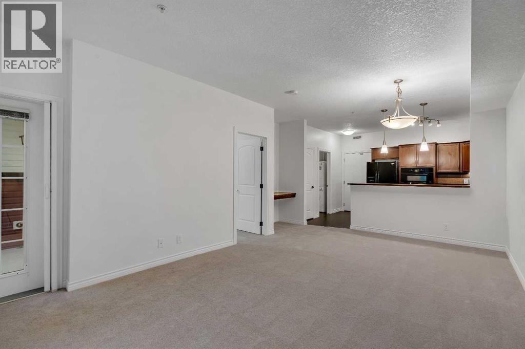 223, 30 Royal Oak Plaza NW — photo 9