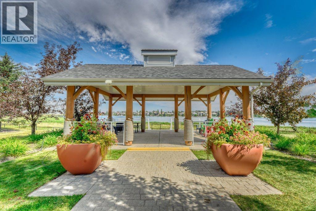 201, 390 MARINA Drive — photo 14