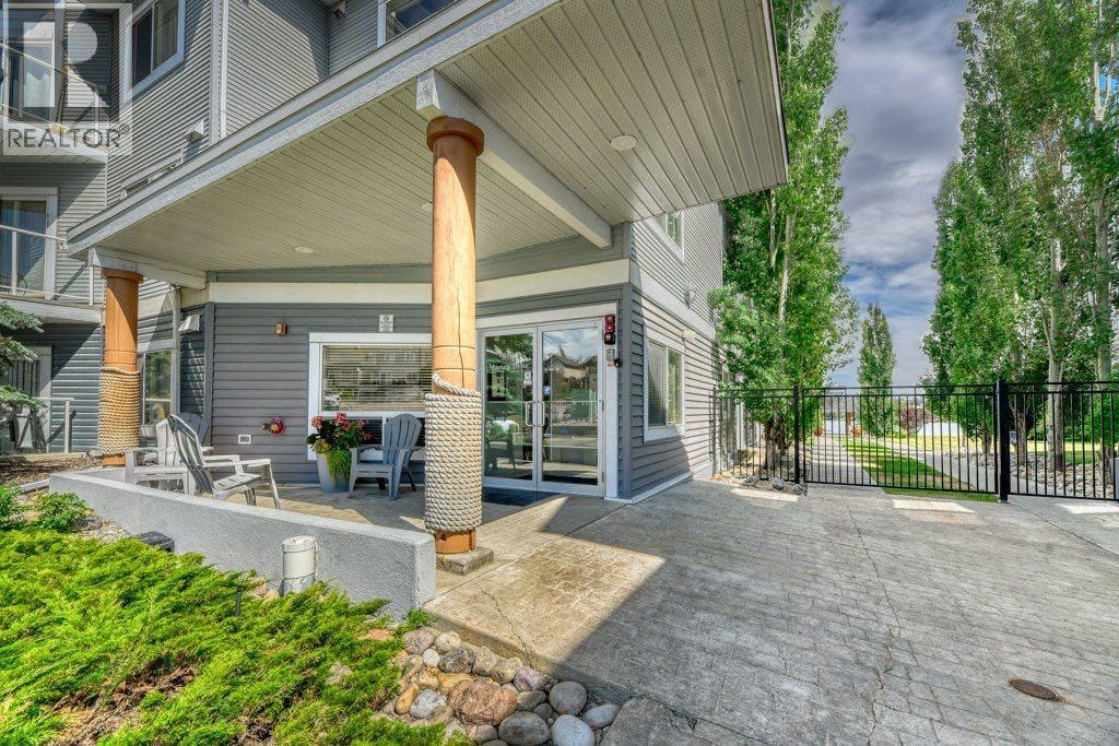 201, 390 MARINA Drive — photo 11