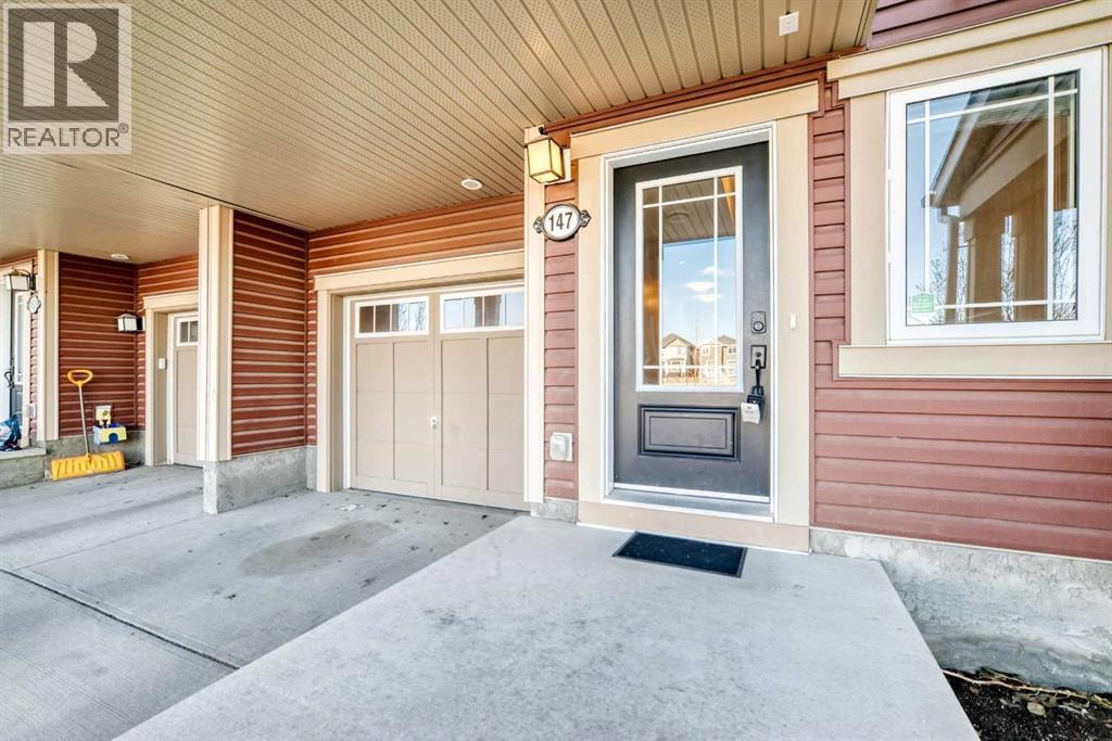 147 Windford Crescent SW — photo 2