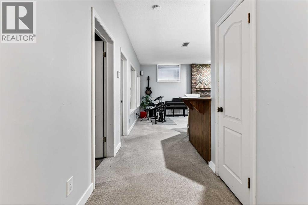 876 Shawnee Drive SW — photo 30