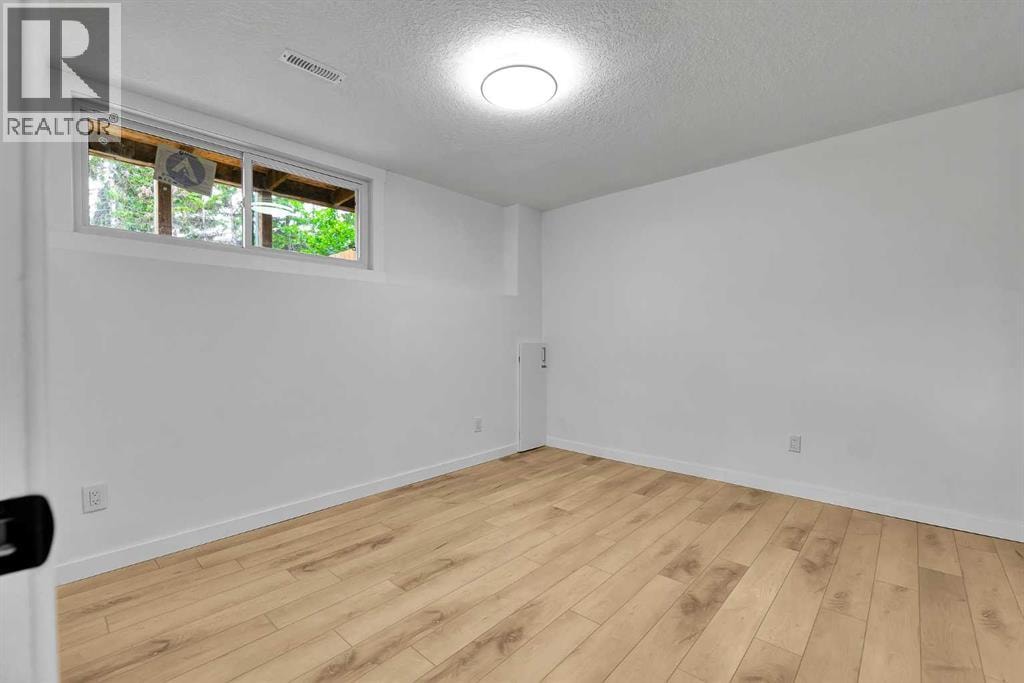 3820 14 Avenue SE — photo 29