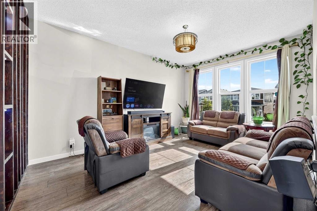 27 Red Embers Lane NE — photo 6