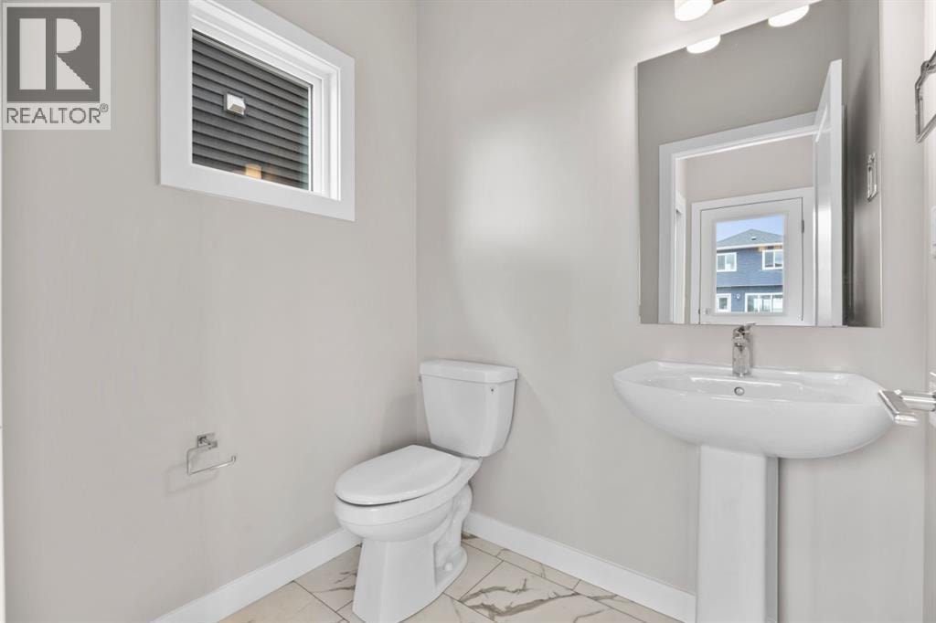 9989 Huxbury Drive NE — photo 13