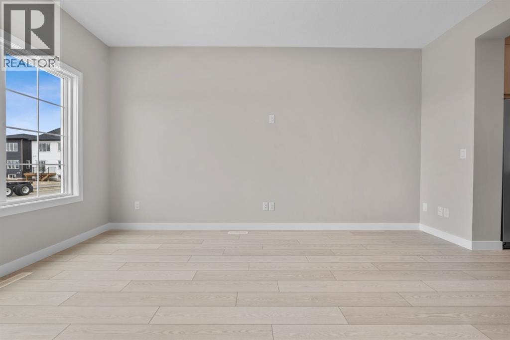 9989 Huxbury Drive NE — photo 2