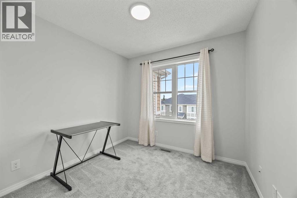 11 Windford Crescent SW — photo 24