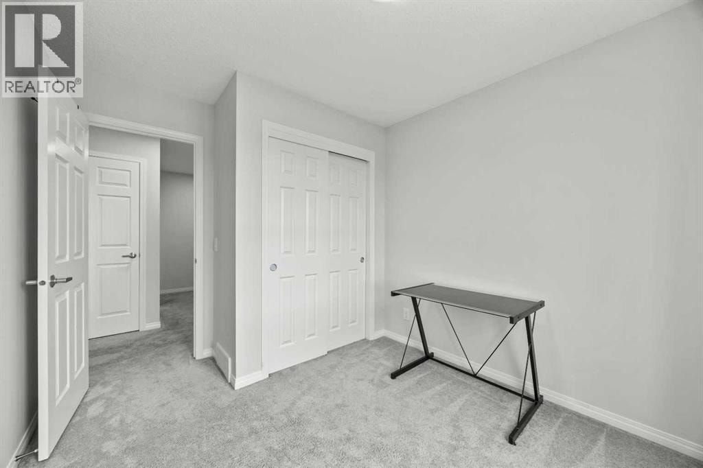 11 Windford Crescent SW — photo 25