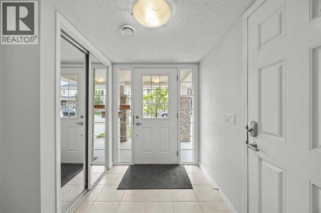11 Windford Crescent SW — photo 4