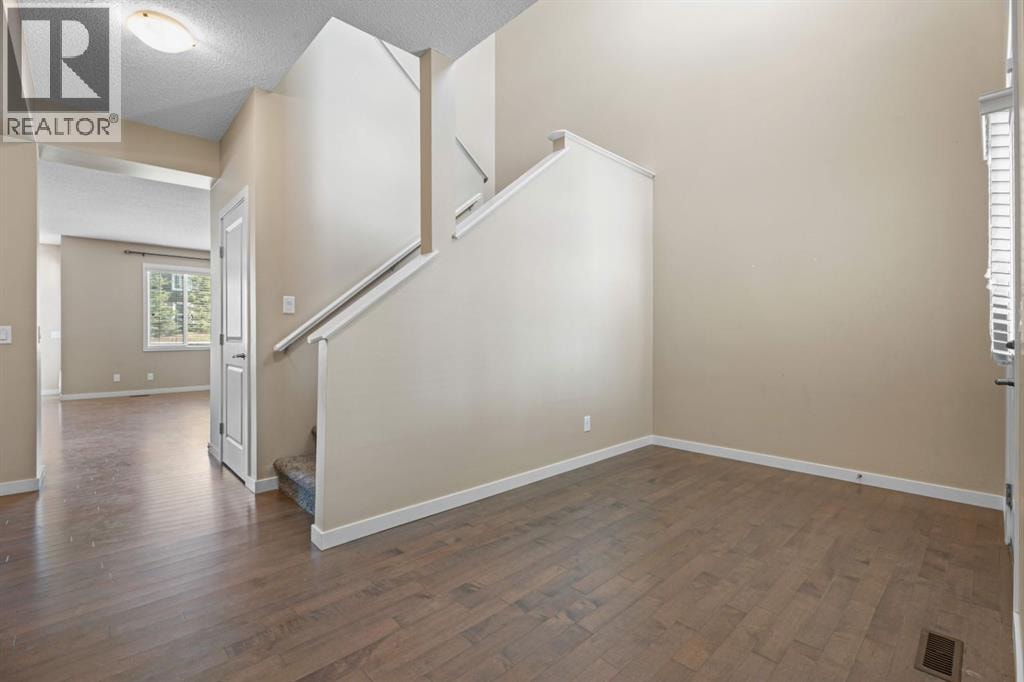 30 Redstone Parade NE — photo 9