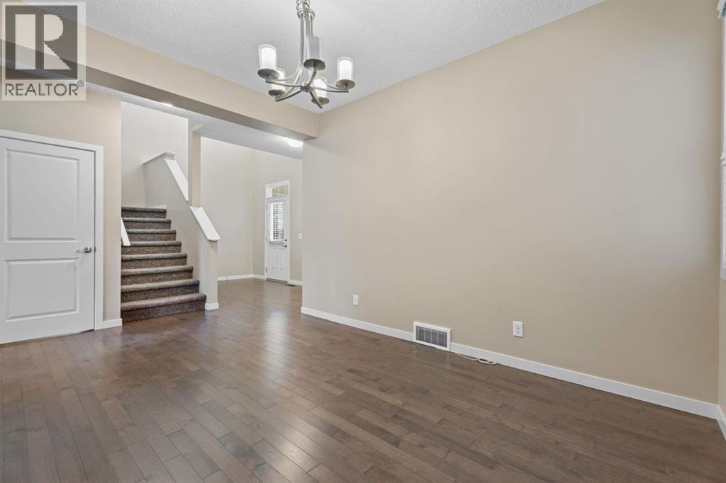 30 Redstone Parade NE — photo 11