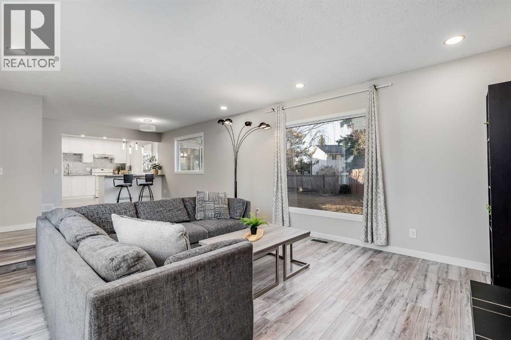 3394 Breton Close NW — photo 6