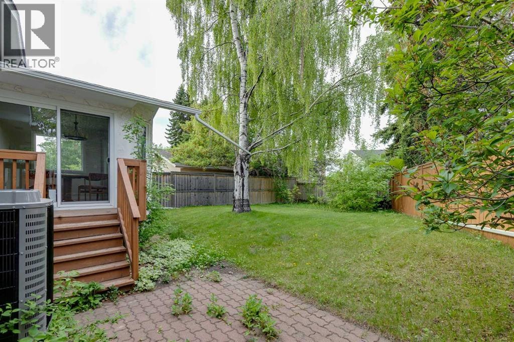 3394 Breton Close NW — photo 32