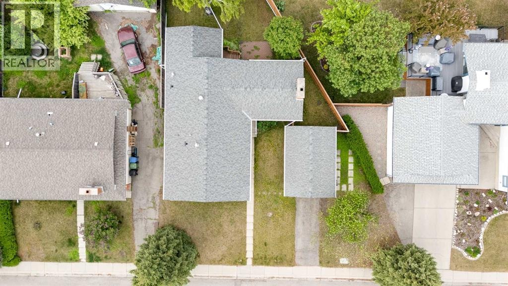 3394 Breton Close NW — photo 36